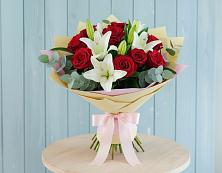 Букет цветов из:  Лилии и Розы в Ваулово