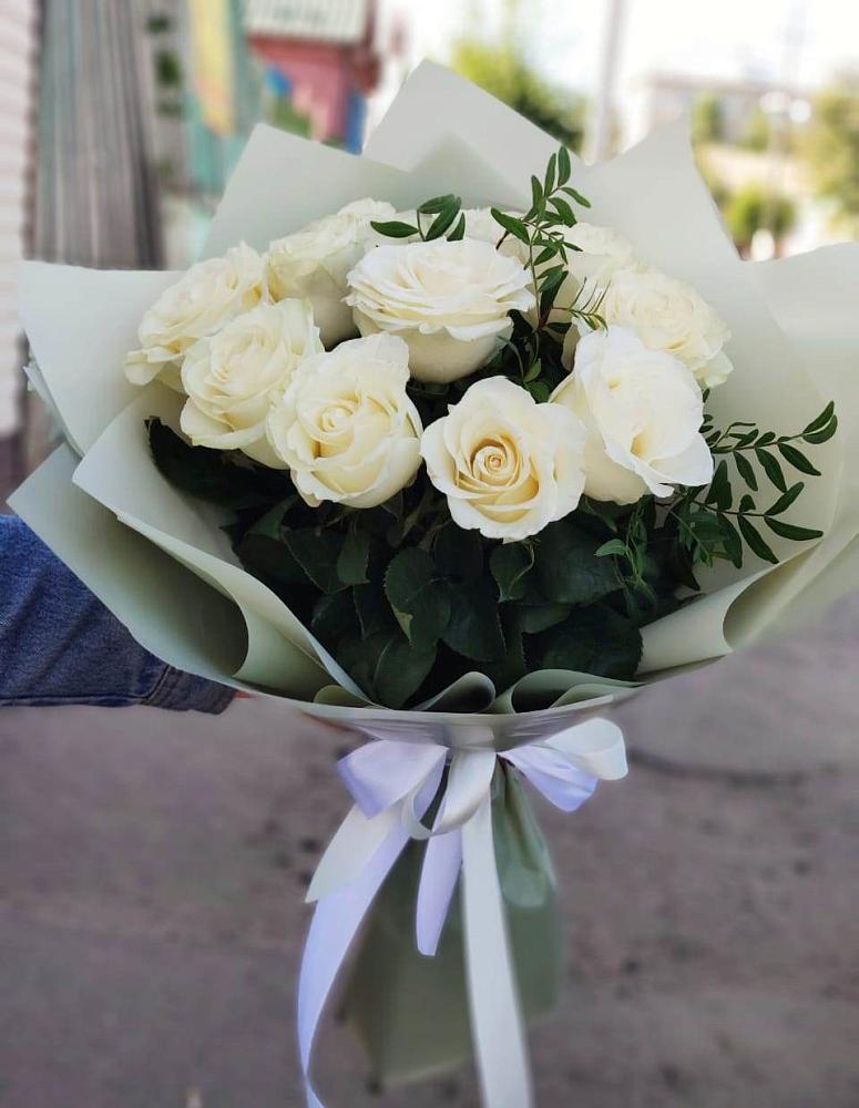 Букет Белые розы Проуд в Ваулово