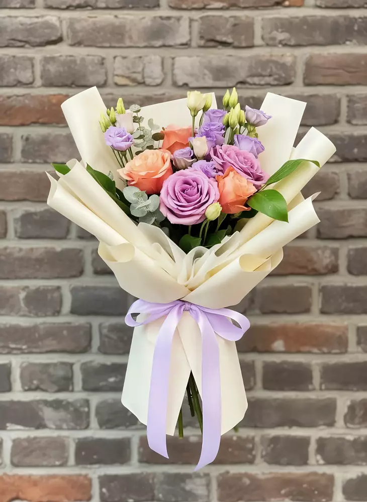 Букет цветов из: Лизиантусы и Розы в Ваулово