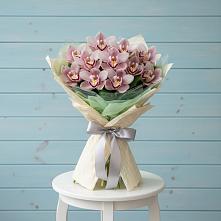 Букет цветов из:  Орхидеи и Розы в Ваулово