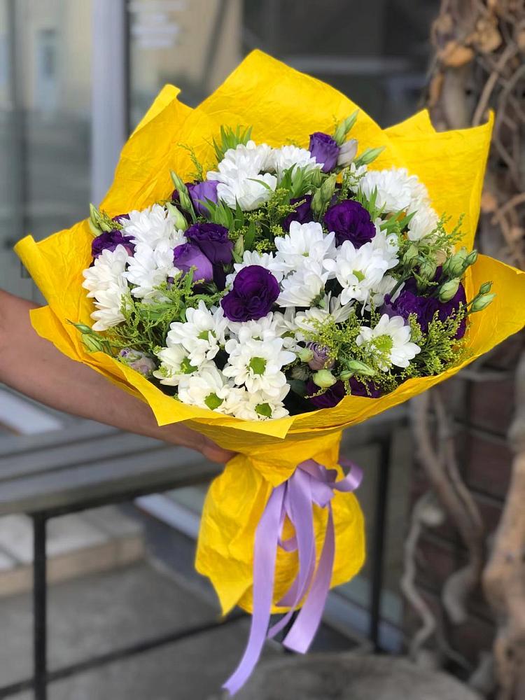 Букет цветов из: Ирисы, Хризантемы и Ромашки в Ваулово
