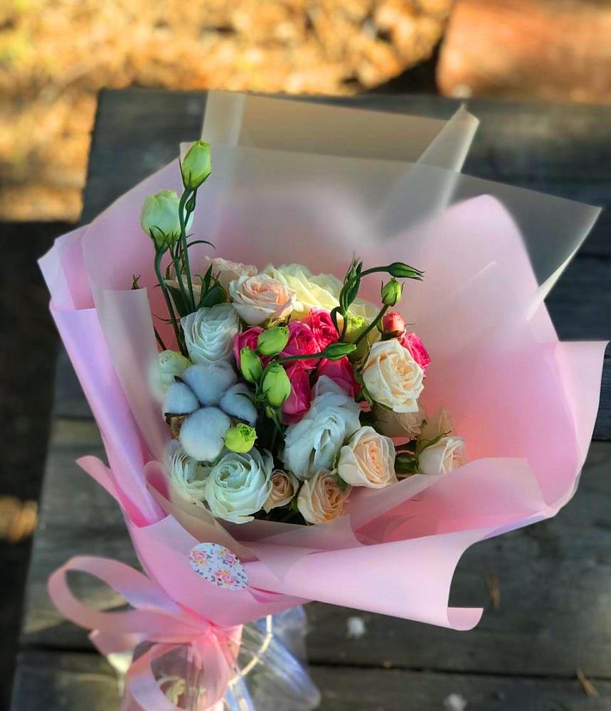 Букет цветов из: Розы и Лизиантусы в Ваулово