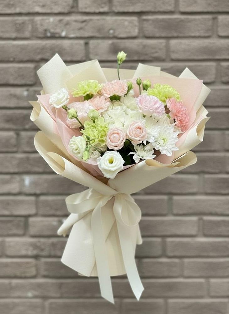 Букет цветов из: Гвоздики, Розы, Лизиантусы и Хризантемы в Ваулово