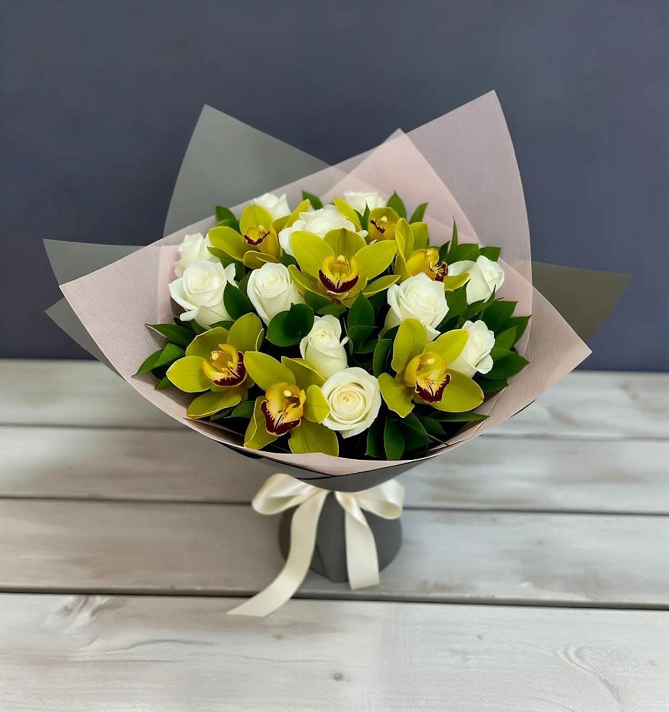 Букет цветов из: Орхидеи и Розы в Ваулово