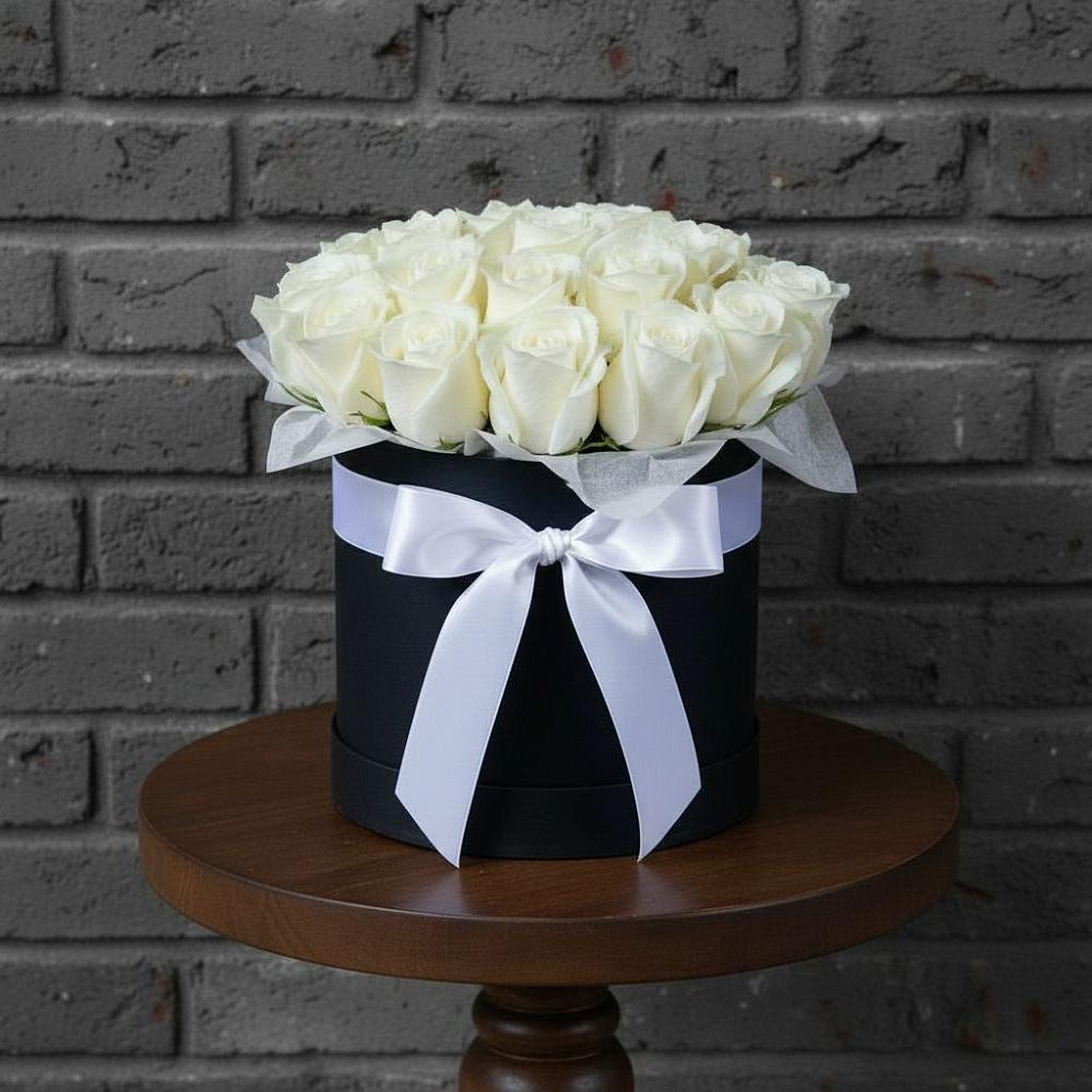 Цветочная композиция из Розы в шляпной коробке в Ваулово