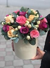 Цветочная композиция из Розы в шляпной коробке в Ваулово